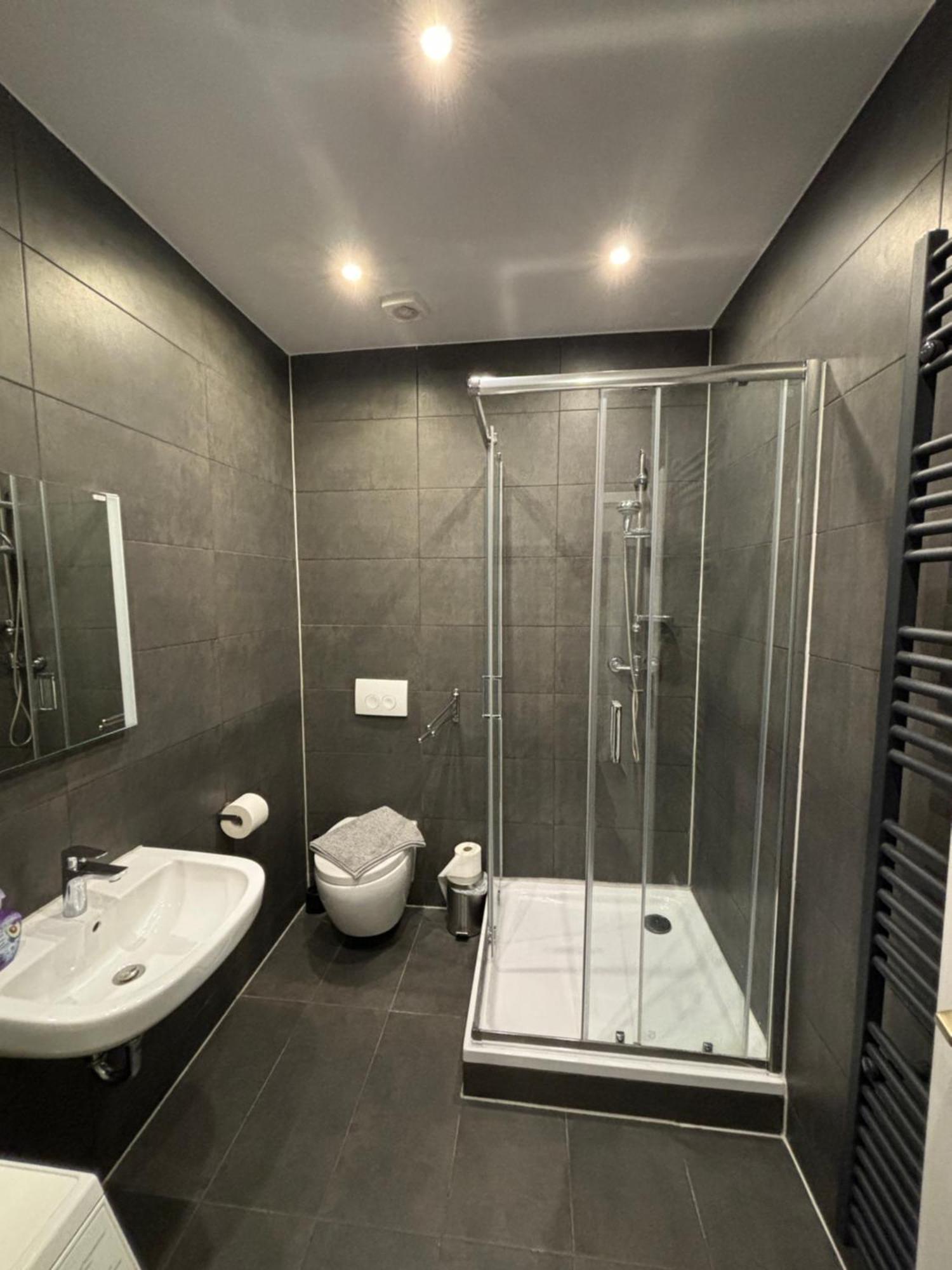 Harmony - 4 Schlafzimmer 2 Baeder Ganzes Apartement Meiningen Bagian luar foto